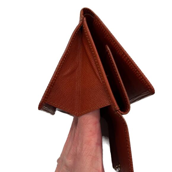 Louis Vuitton Paris Epi Wallet in Chestnut Brown - Picture 3 of 10